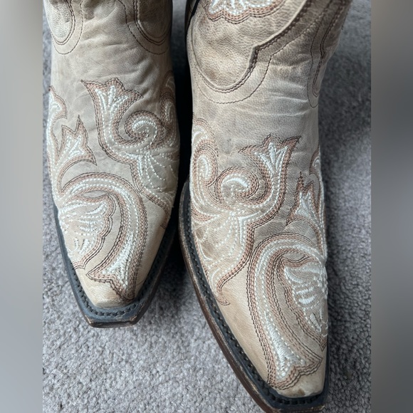Corral Western Wedding Boots - Picture 3 of 6